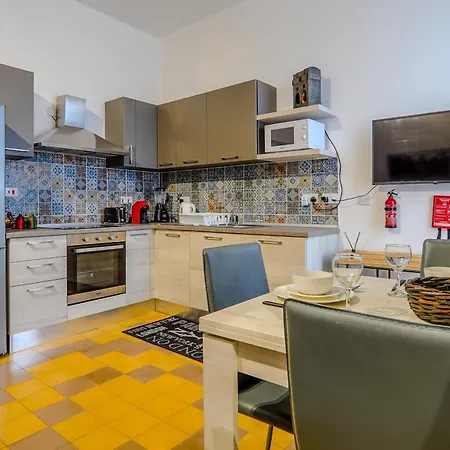 Appartement Family Just Off Sliema 6 - By Solea *